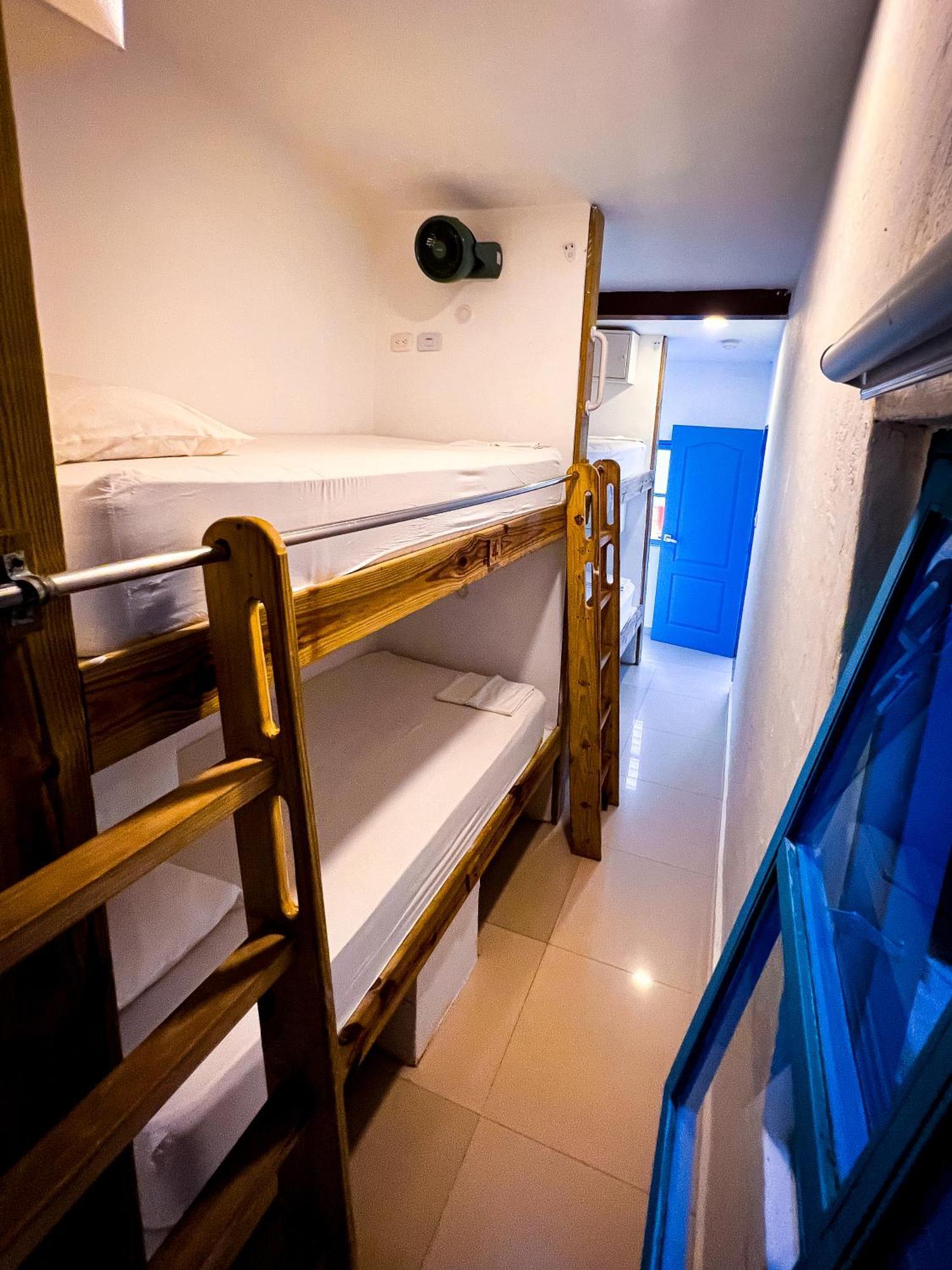 The Blue House Hostel Санта Марта Екстериор снимка